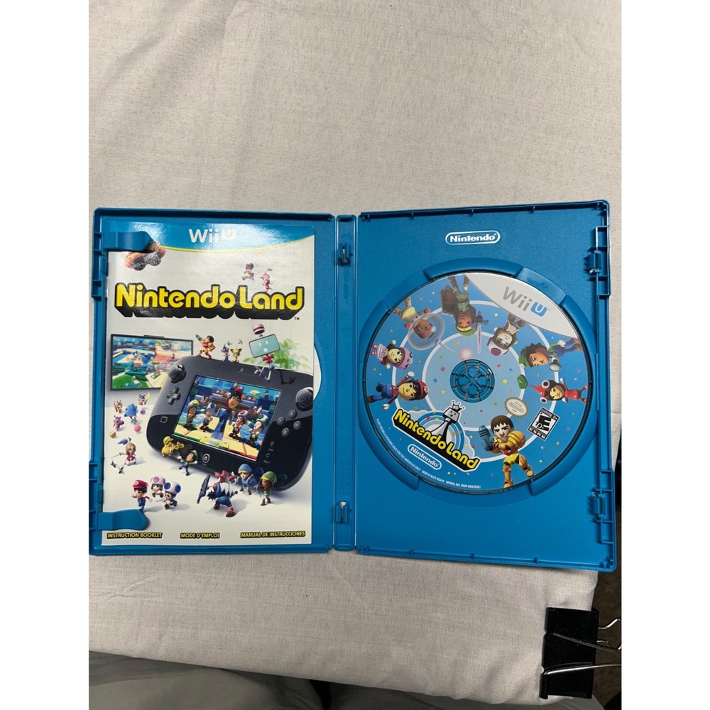 Nintendo Land Nintendo Wii U Video Game Complete with Manual WUP-P-ALCE-USA-0
